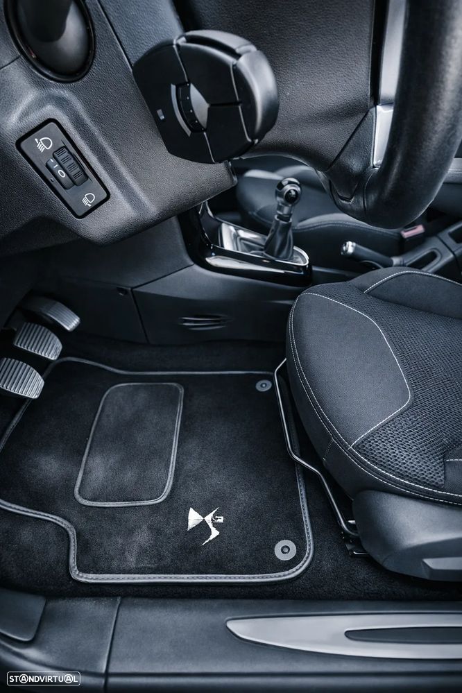 DS DS3 PureTech 82 Chic - 13