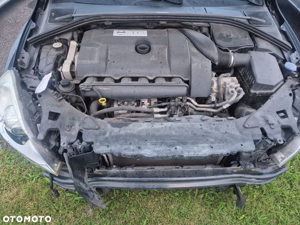 Volvo S60 T6 AWD R-Design - 17