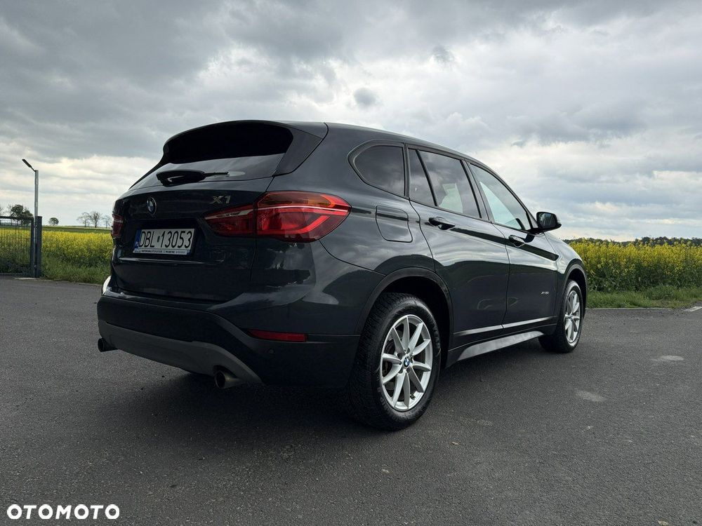 BMW X1 xDrive20i Advantage - 20