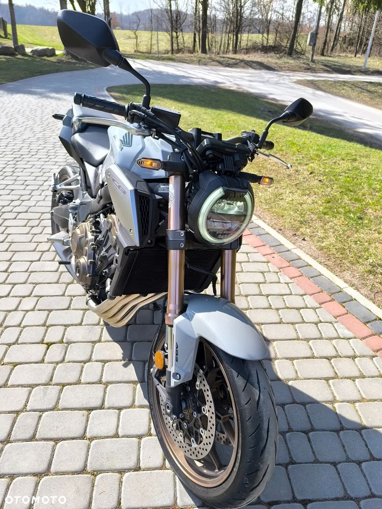 Honda CB - 11