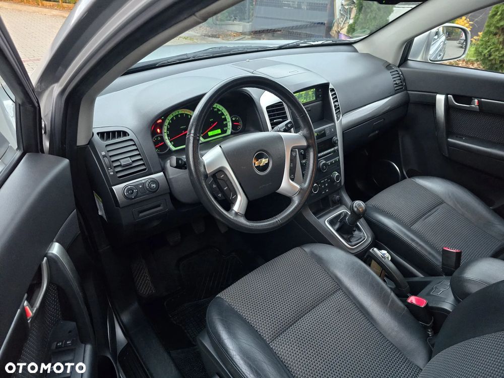 Chevrolet Captiva 2.4 4WD 7 Sitzer LT - 8