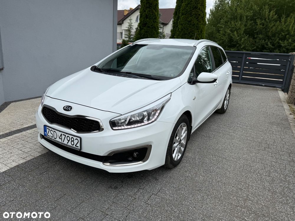 Kia Ceed 1.6 CRDi 136 ISG SW Spirit - 2