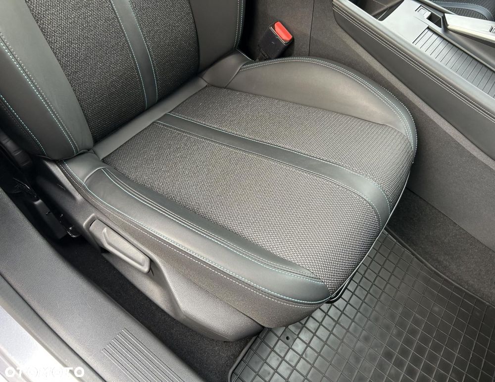 Peugeot 308 1.5 BlueHDi Allure S&S EAT8 - 18