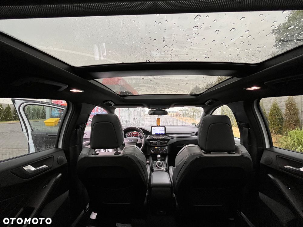 Ford Focus 2.0 EcoBlue ST - 11