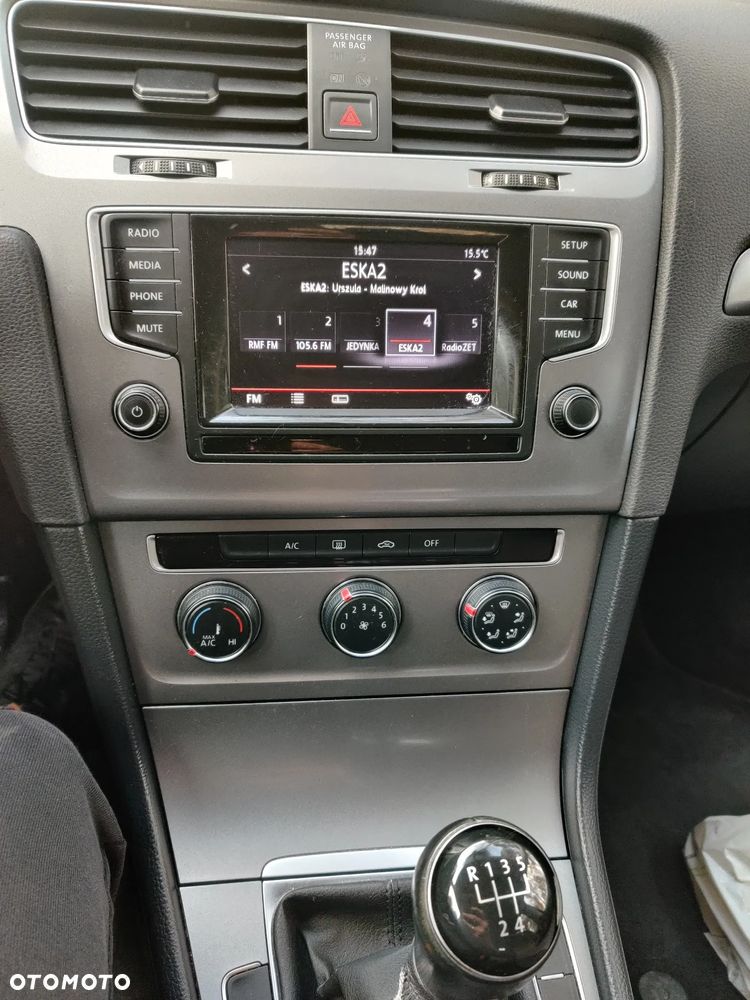 Volkswagen Golf 1.6 TDI DPF BlueMotion - 14