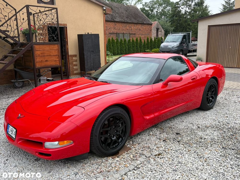 Chevrolet Corvette - 16