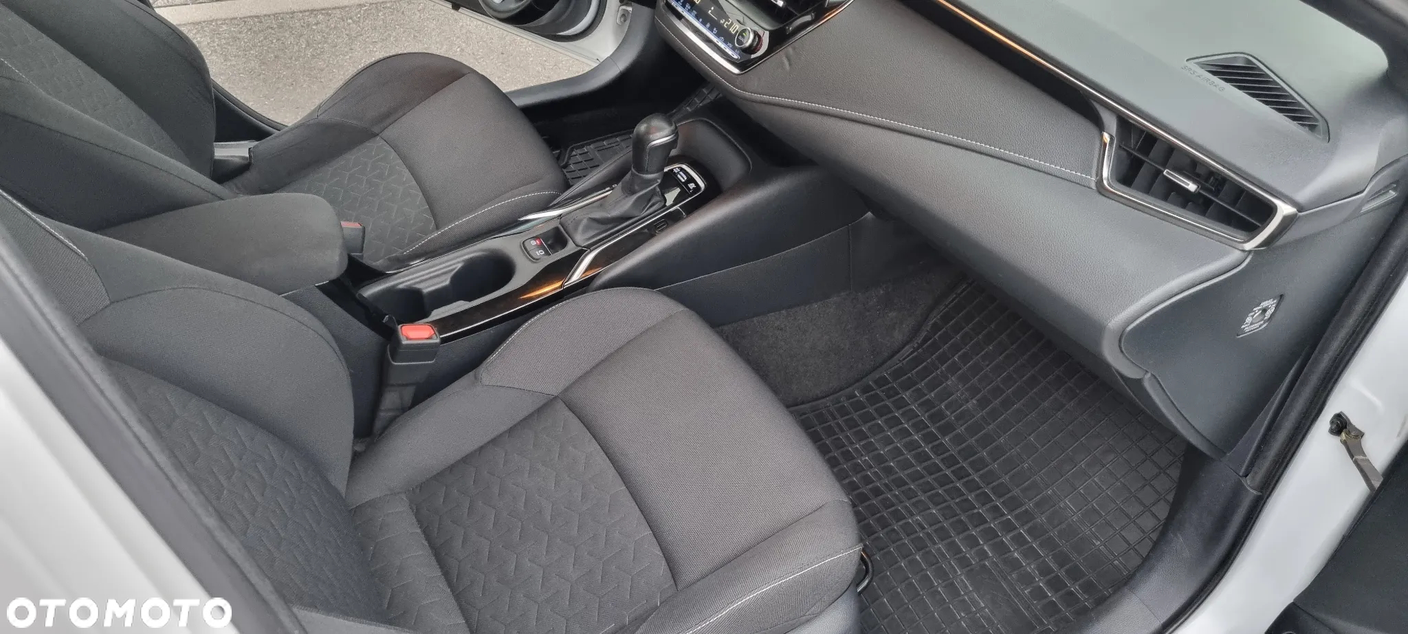Toyota Corolla - 11