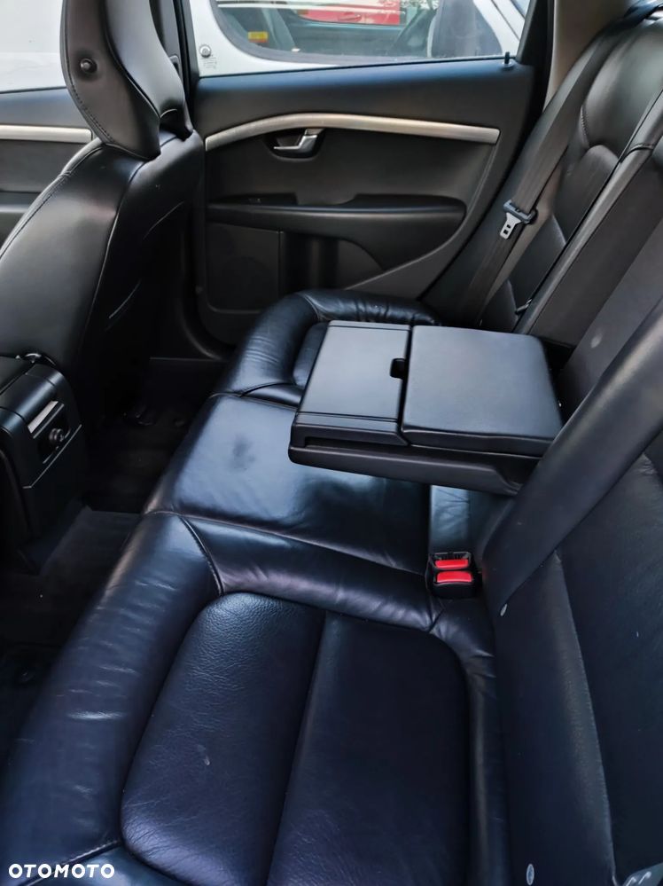Volvo V70 2.0D Momentum - 10