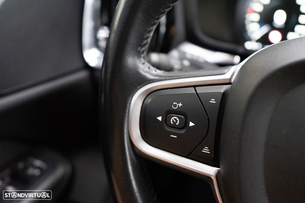 Volvo V60 2.0 D3 Momentum - 38