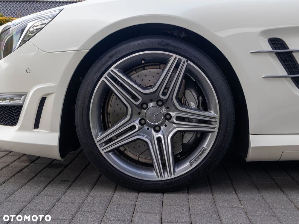 Mercedes-Benz SL 63 AMG - 7