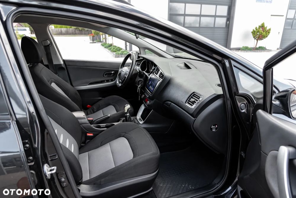 Kia Ceed 1.6 CRDi 128 Platinum Edition - 22