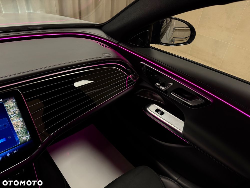 Mercedes-Benz Klasa E 220 d mHEV 4-Matic AMG 9G-Tronic - 27