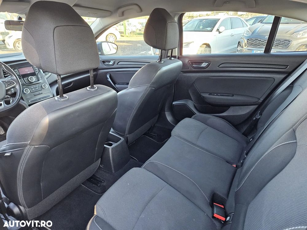 Renault Megane TCe 114 GPF Zen - 6