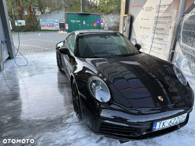 Porsche 911 2020 photo 2