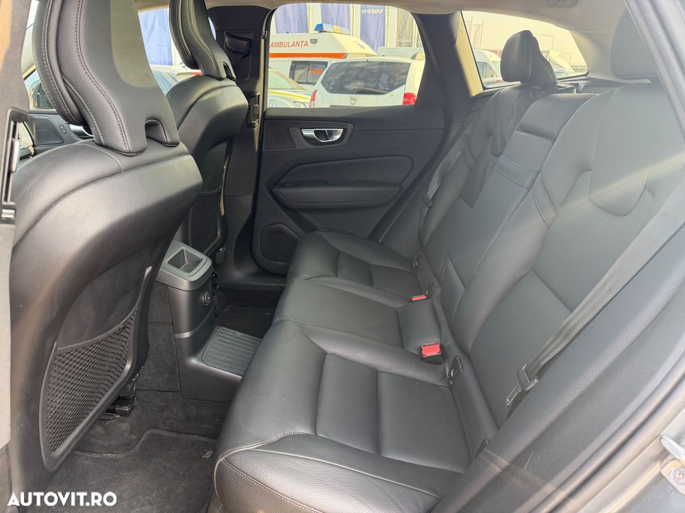Volvo XC 60 T6 AWD AT PHEV Plus Dark - 10