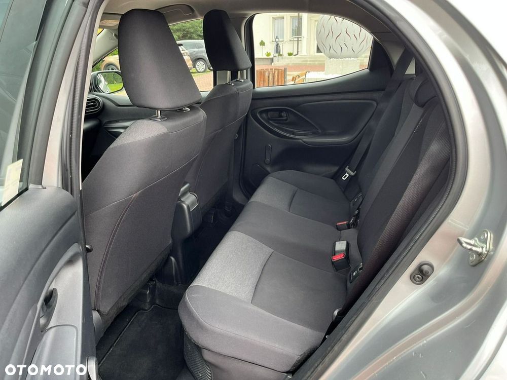 Toyota Yaris - 8