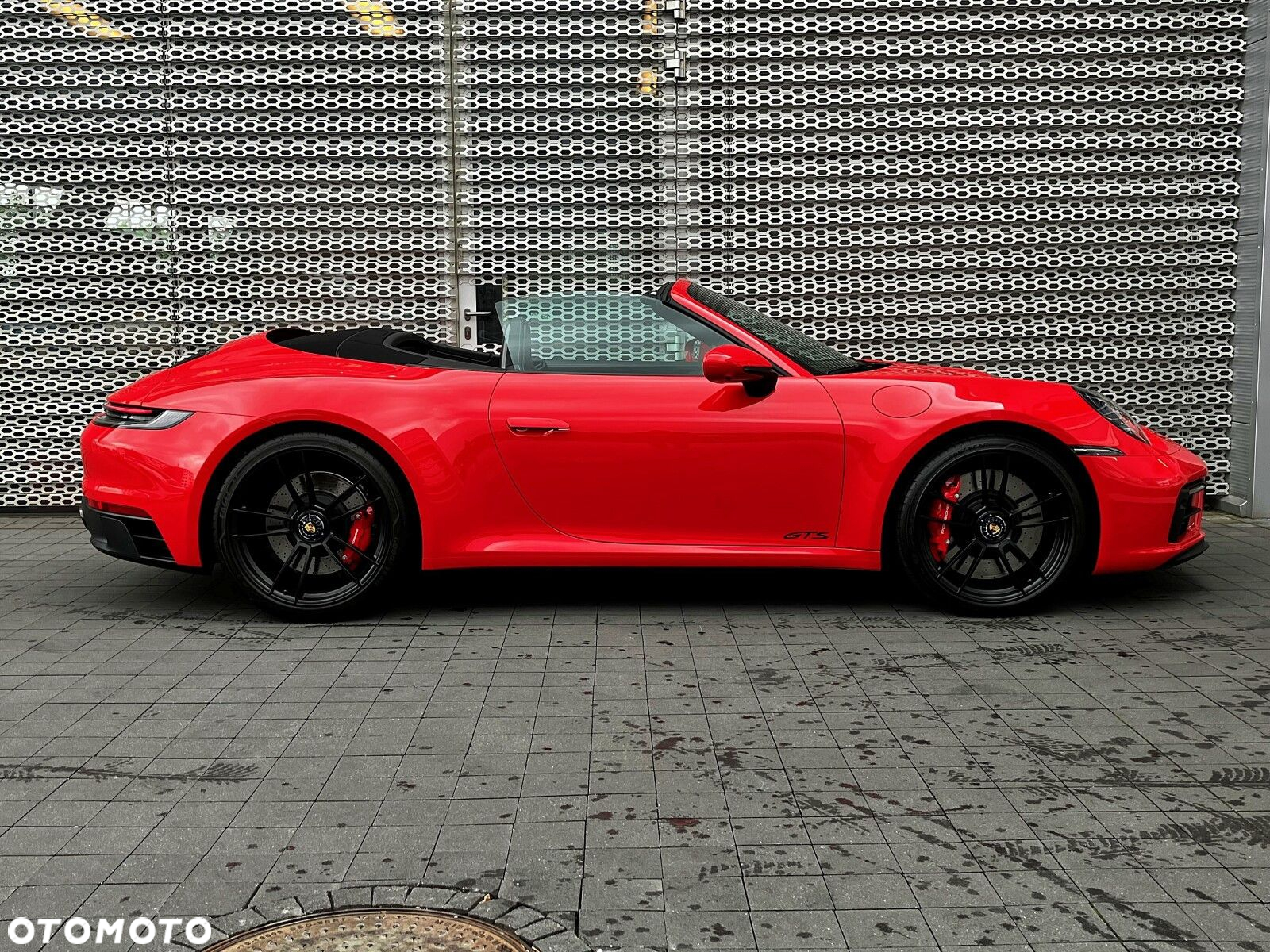 Porsche 911 Carrera 4 GTS Cabrio - 6