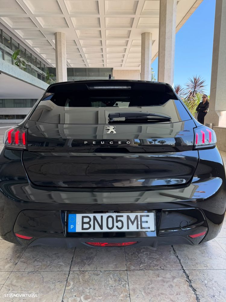 Peugeot e-208 GT - 4
