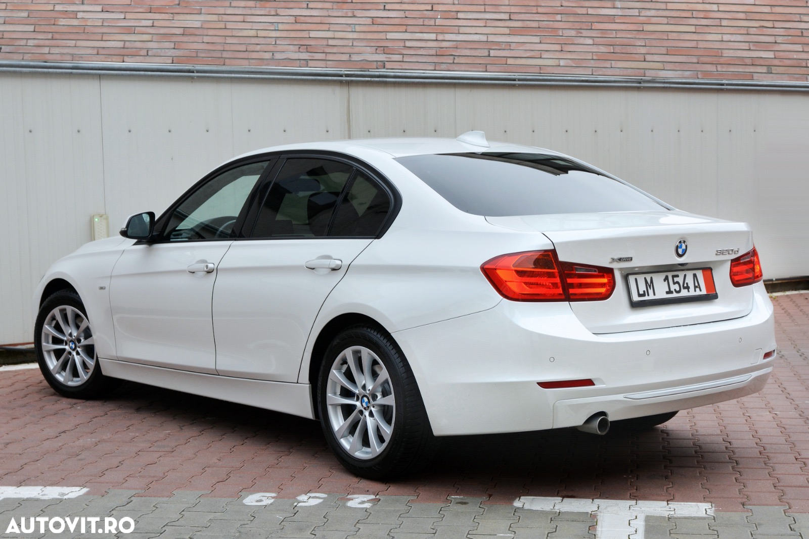 BMW Seria 3 320d xDrive Sport-Aut. Modern Line - 13