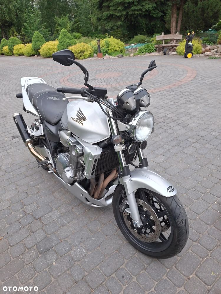 Honda CB - 1