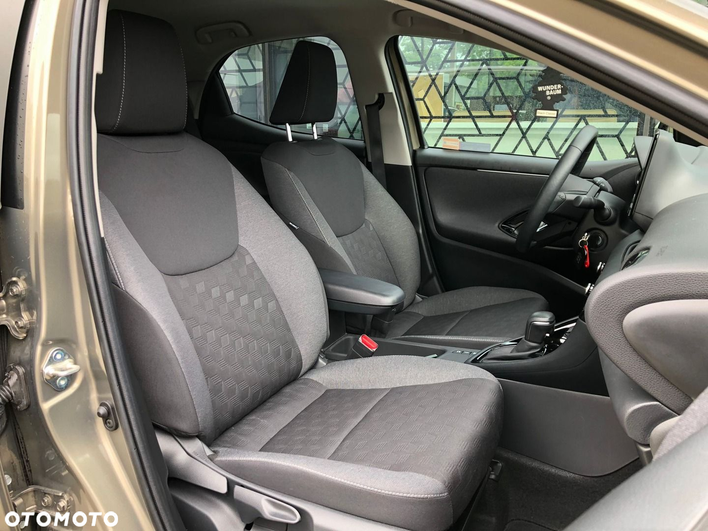 Toyota Yaris - 24