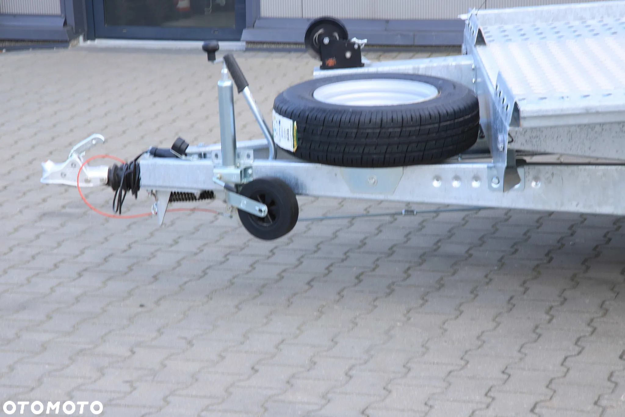 Niewiadów JUPITER 4,5 X 2 + ALU RYFEL DMC 2700 kg Koła 14C - 2
