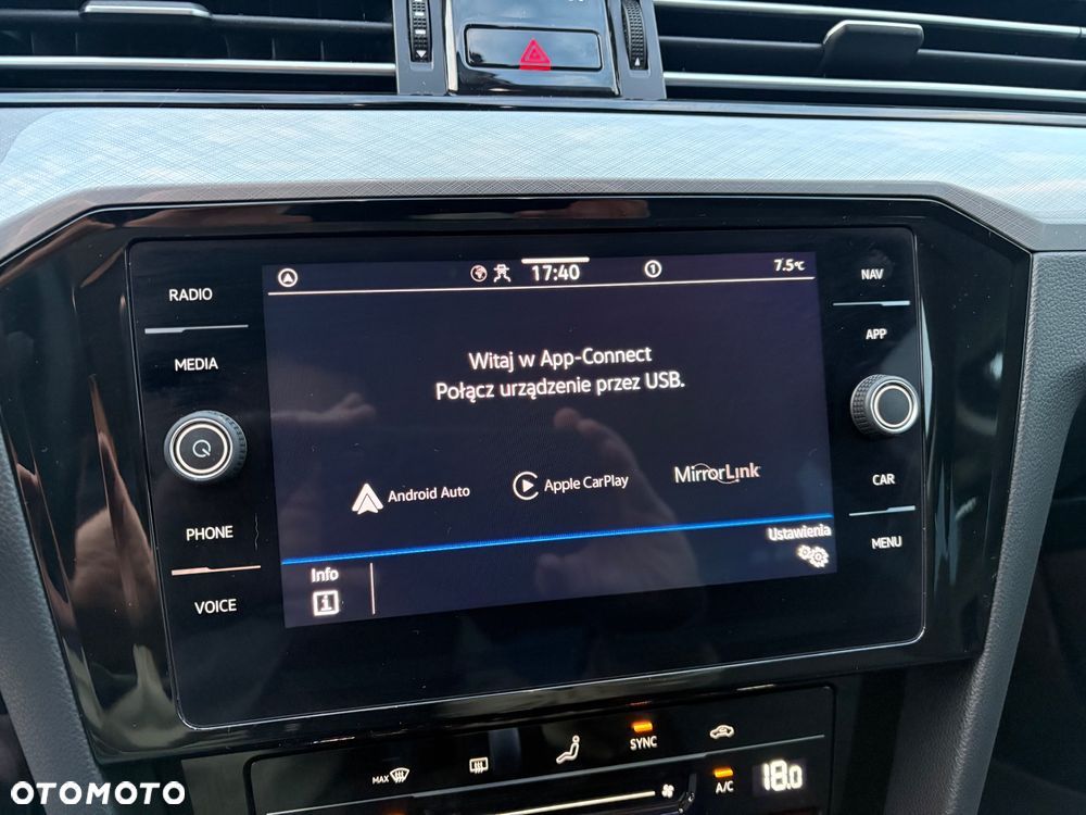 Volkswagen Passat 2.0 TSI Business DSG - 10