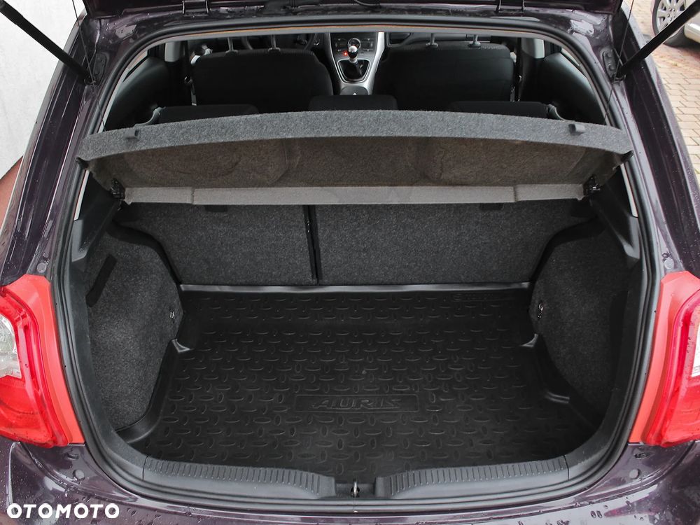 Toyota Auris 1.6 Executive - 27