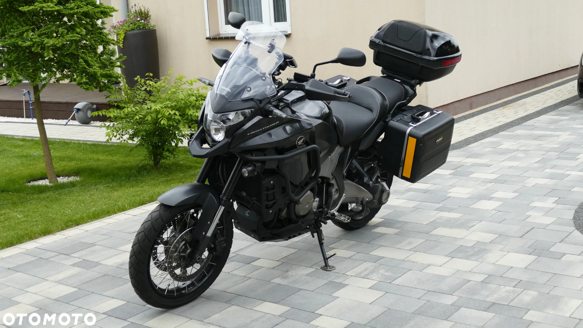 Honda VFR - 8