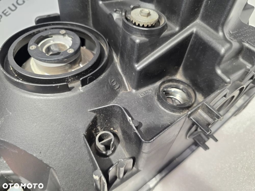 SUZUKI GRAND VITARA II 06- PRAWA LAMPA PRZEDNIA PRZÓD , AMERYKA USA , NR KOITO  100-59079 / KOITO 100-59078 , NR AUKCJI LPP216 - 18