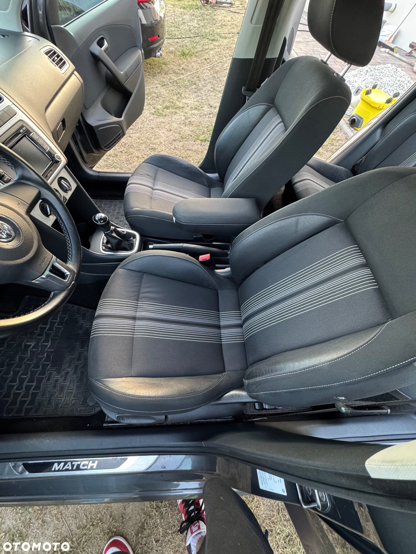Volkswagen Polo 1.2 TSI MATCH - 9