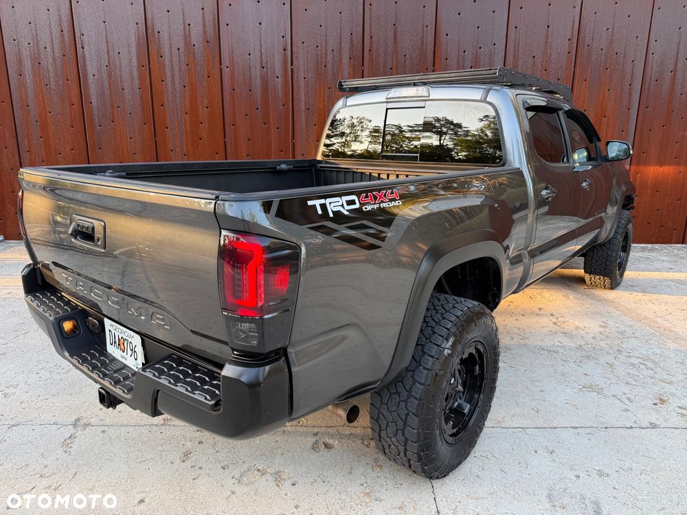 Toyota Tacoma - 6
