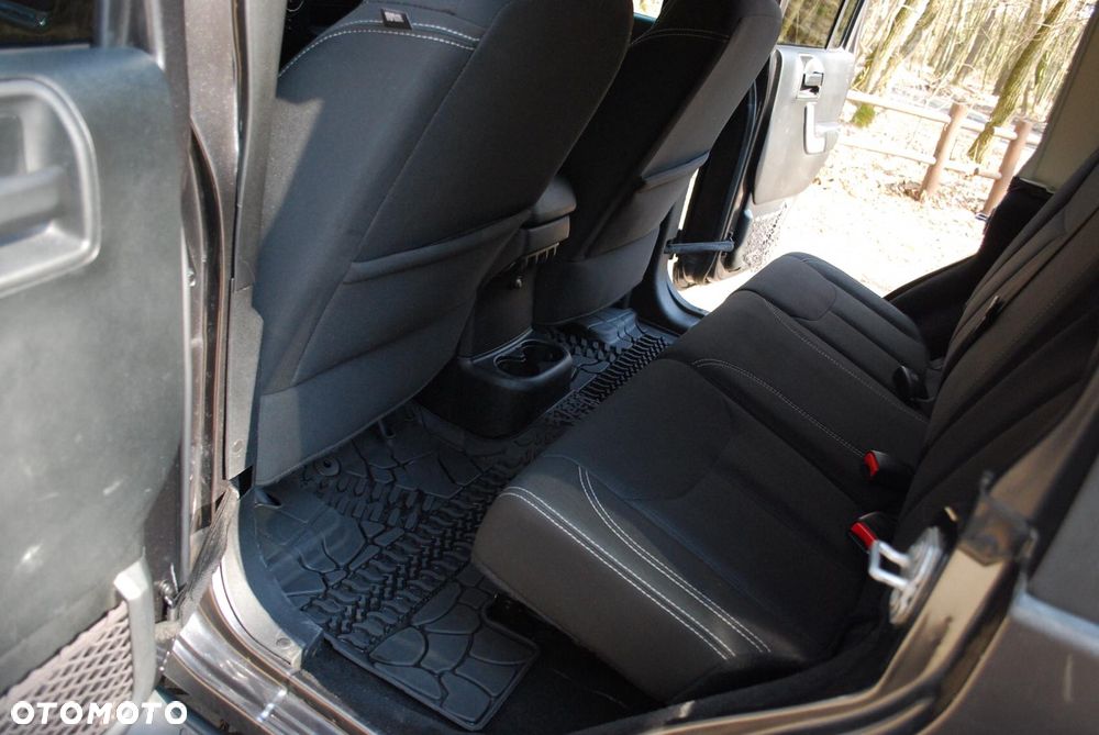 Jeep Wrangler 3.6 Unlim Rubicon EU6 - 9