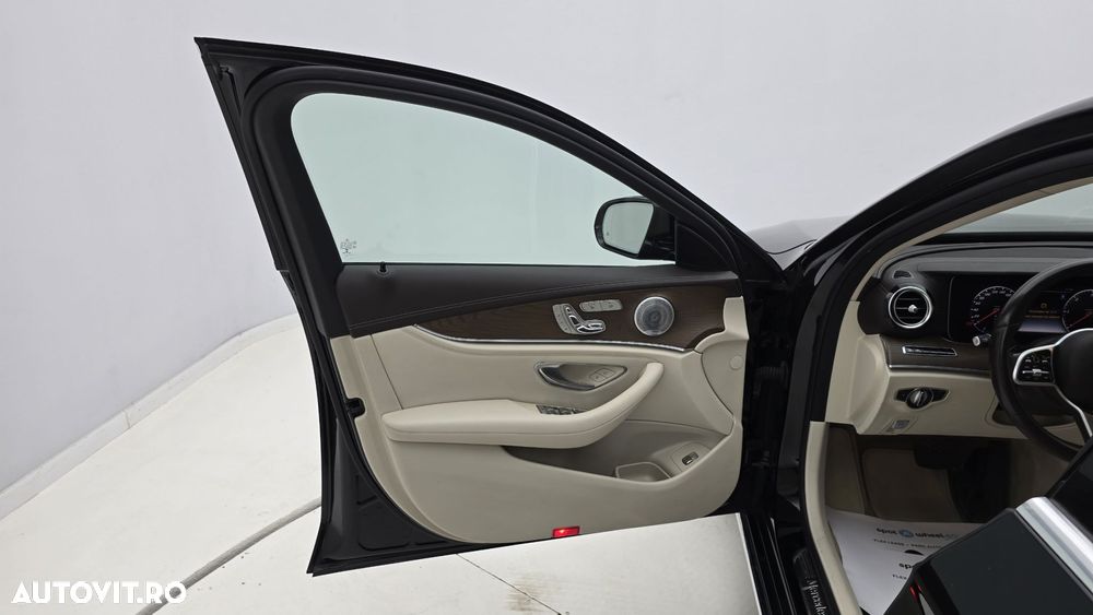 Mercedes-Benz E - 11