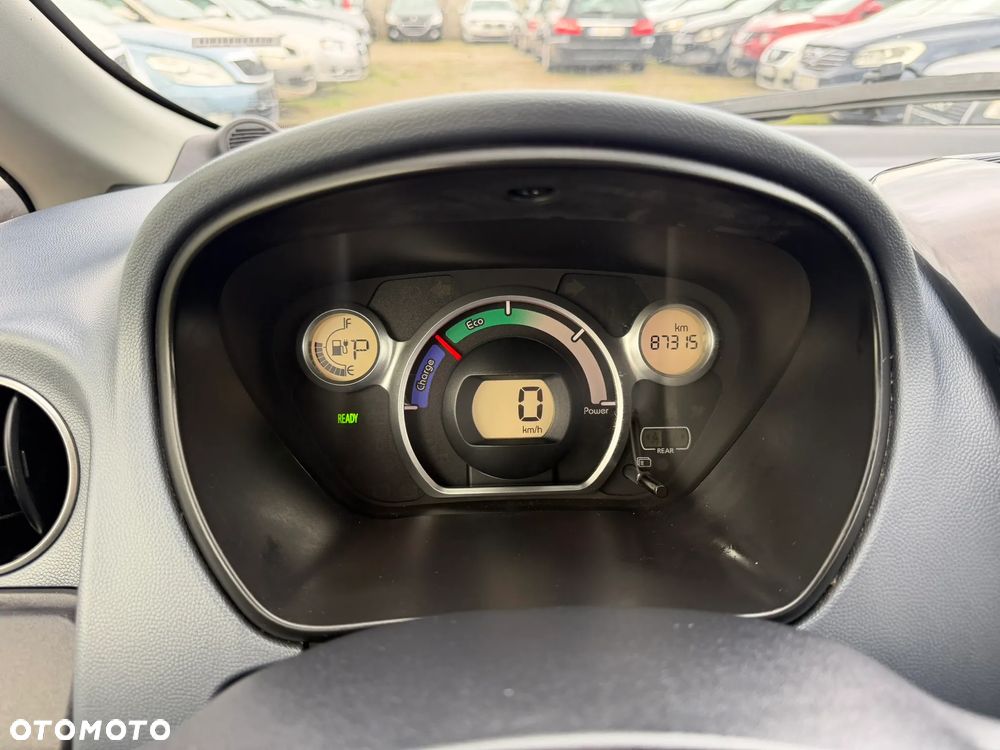 Peugeot iOn Active - 7