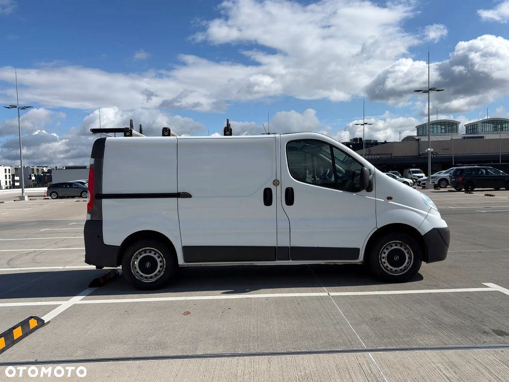 Opel Vivaro - 9