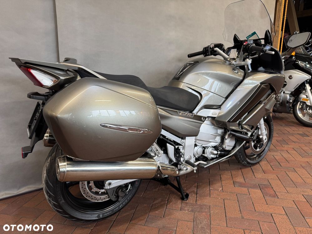 Yamaha FJR - 3