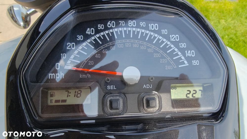 Suzuki Boulevard - 8