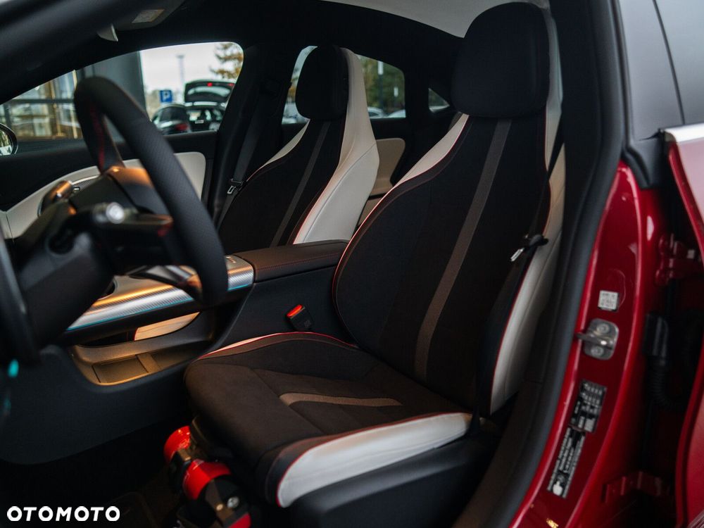 Mercedes-Benz CLA - 10