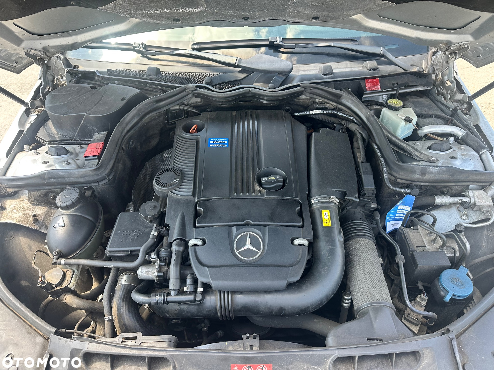 Mercedes-Benz Klasa C 180 T CGI Automatik BlueEFFICIENCY Avantgarde - 16