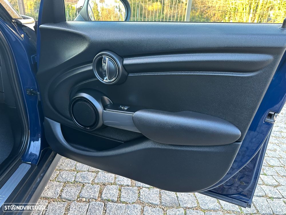 MINI 5 Portas Cooper Aut. - 12