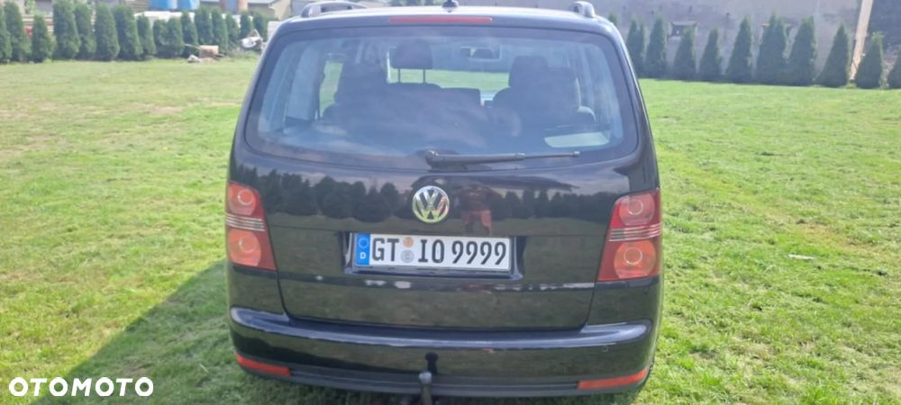 Volkswagen Touran 2.0 TDI DPF Life - 4