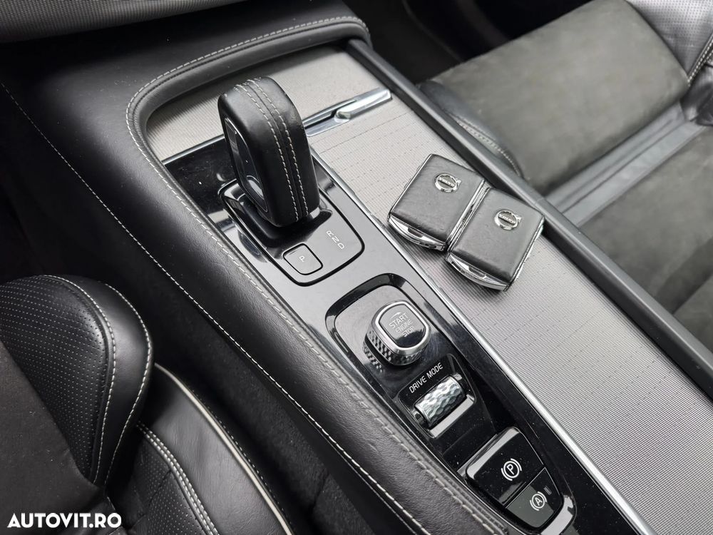 Volvo XC 90 B5 D AWD Geartronic RDesign - 31