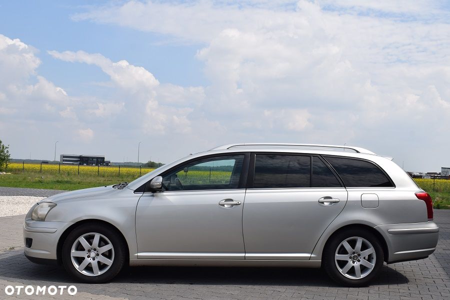 Toyota Avensis 2.0 D-4D Sol plus+NAVI - 2