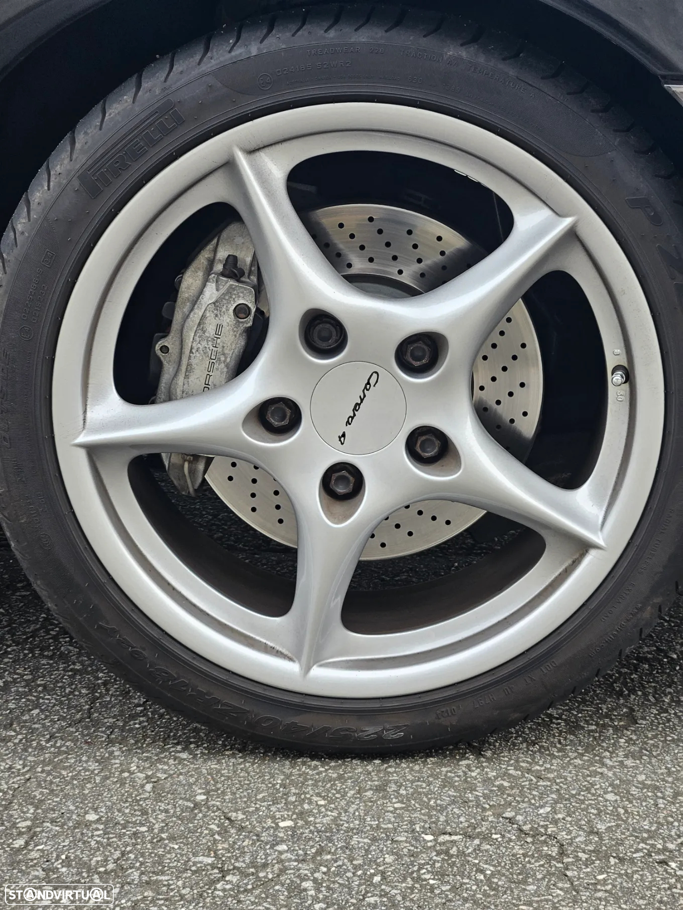 Porsche 911 (996) Carrera 4 - 13