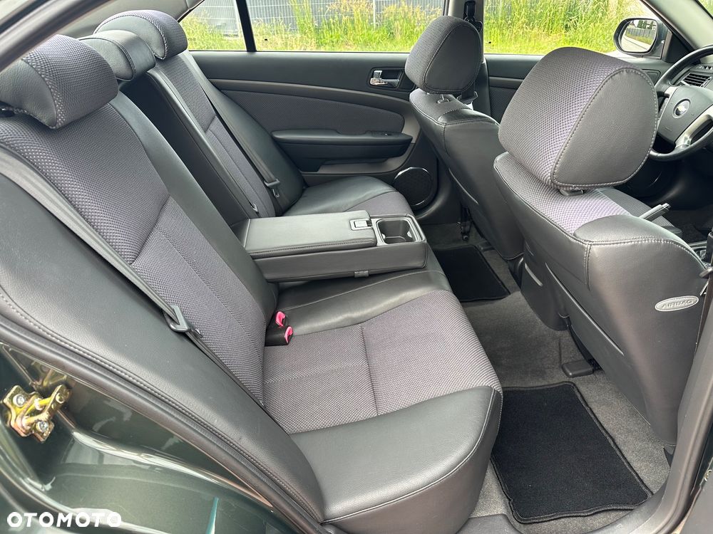 Chevrolet Epica 2.0 LS - 32