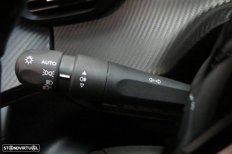 Peugeot 2008 1.2 PureTech Active Pack - 21