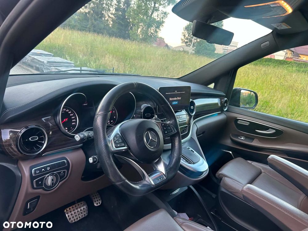 Mercedes-Benz Klasa V 300 d lang 4Matic 9G-TRONIC Exclusive Edition - 13