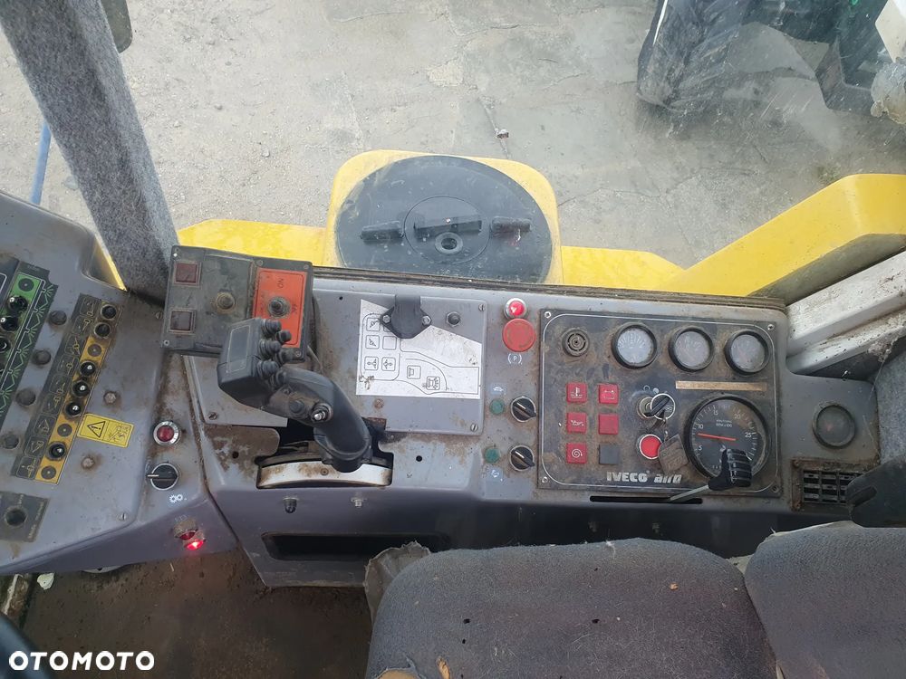 Inny Samojezdny Opryskiwacz  Caruelle UTL 3000  Sequip UTL 3000 maestria mattrot - 17