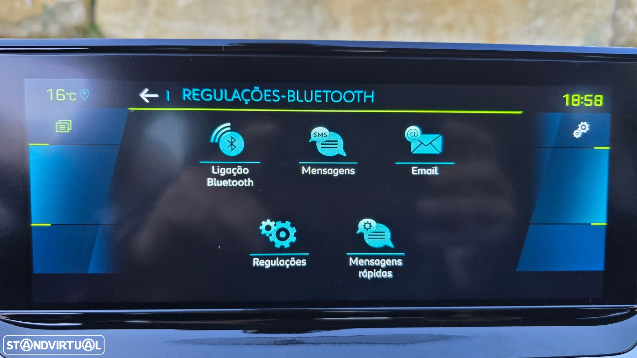 Peugeot e-208 Allure - 30